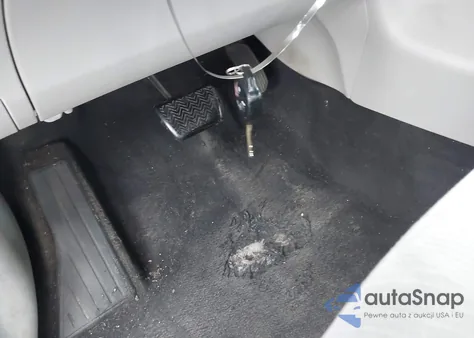 2011 Toyota Corolla Le z USA, uszkodzony, nr VIN 2T1BU4EE5BC677921